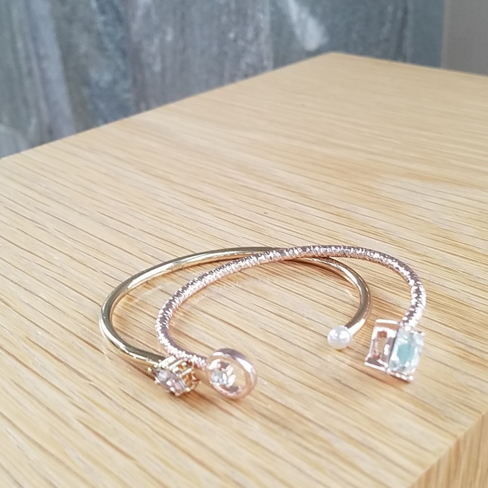 Bracelets - Picture 4 of 4